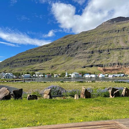 Lonsleira Apartments Seyðisfjörður Esterno foto