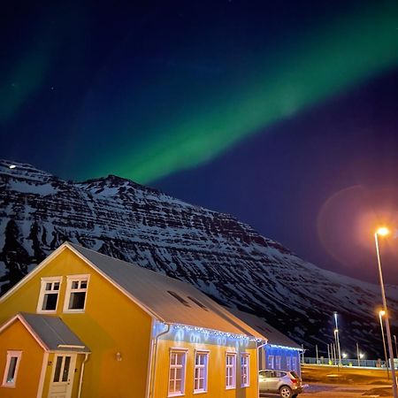 Lonsleira Apartments Seyðisfjörður Esterno foto