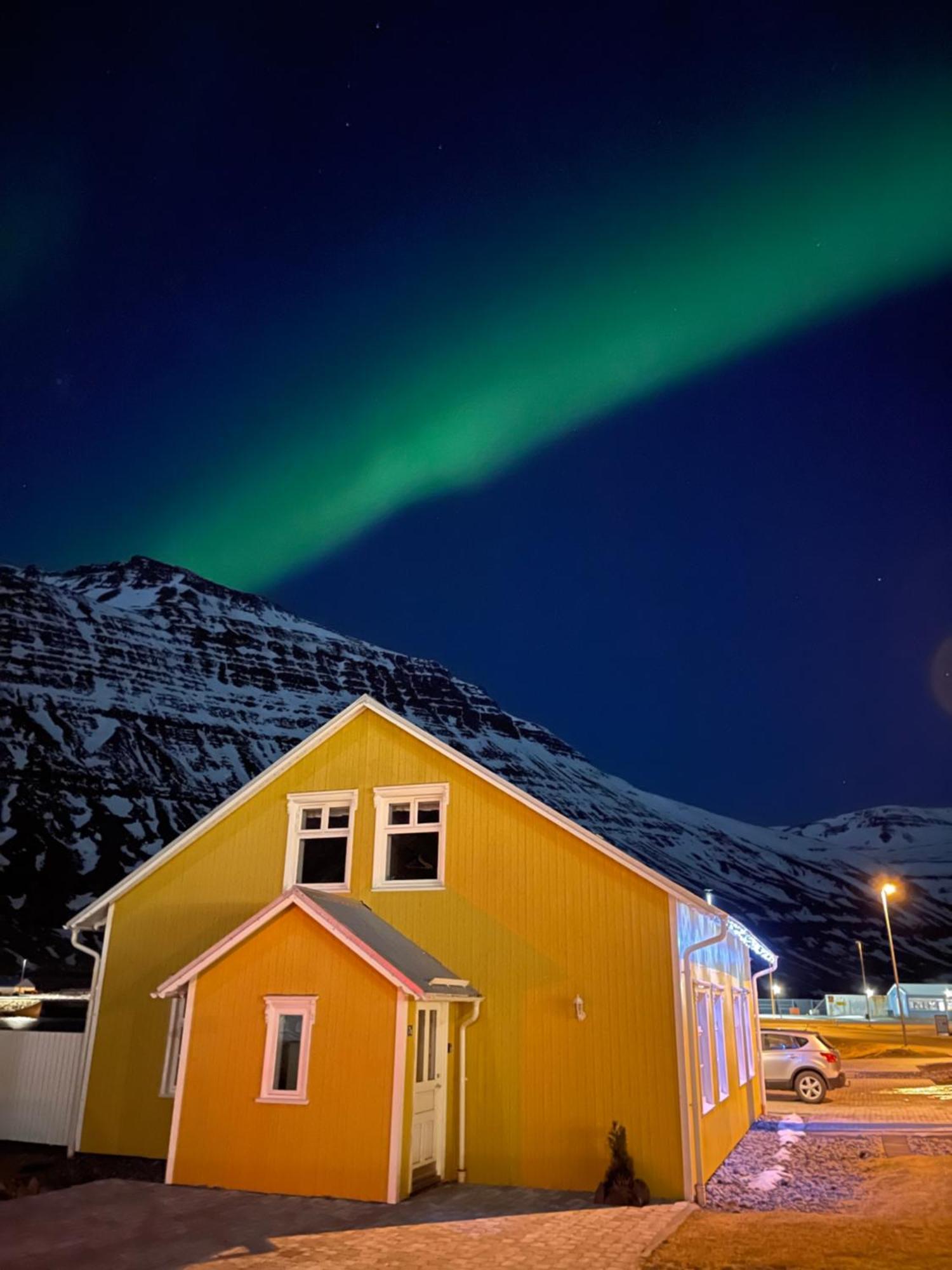 Lonsleira Apartments Seyðisfjörður Esterno foto